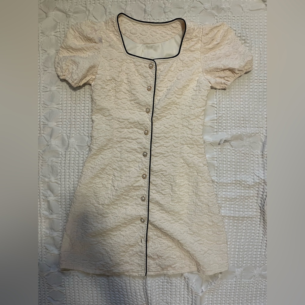 Ivory Textured Button-Front Dress with Black Piping